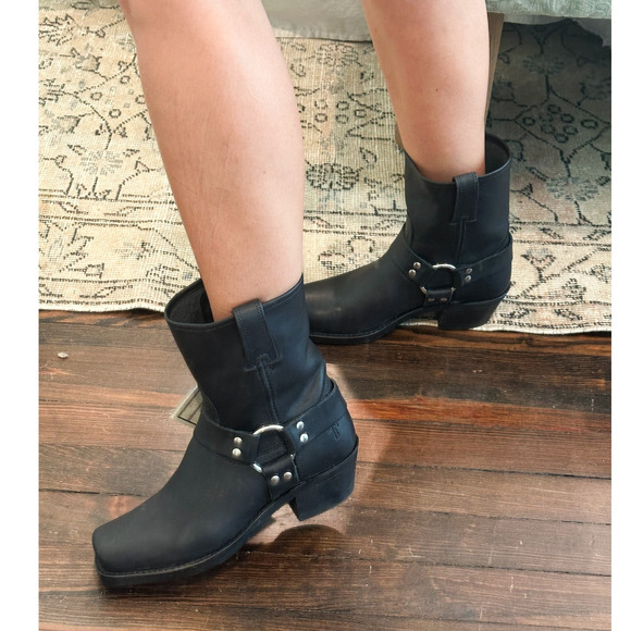 Frye Vintage Walnut Brown Leather Harness Ankle Boots Size 8 - Picture 3 of 11